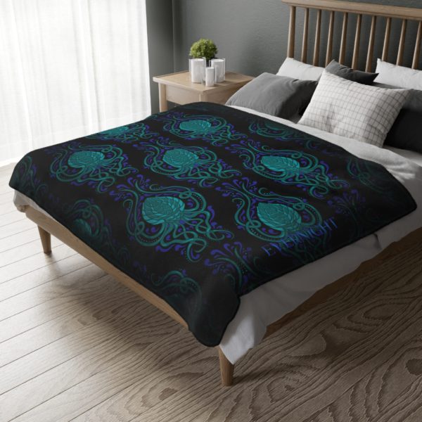 The Beast Below Double Sided Fleecy Blanket - Image 6
